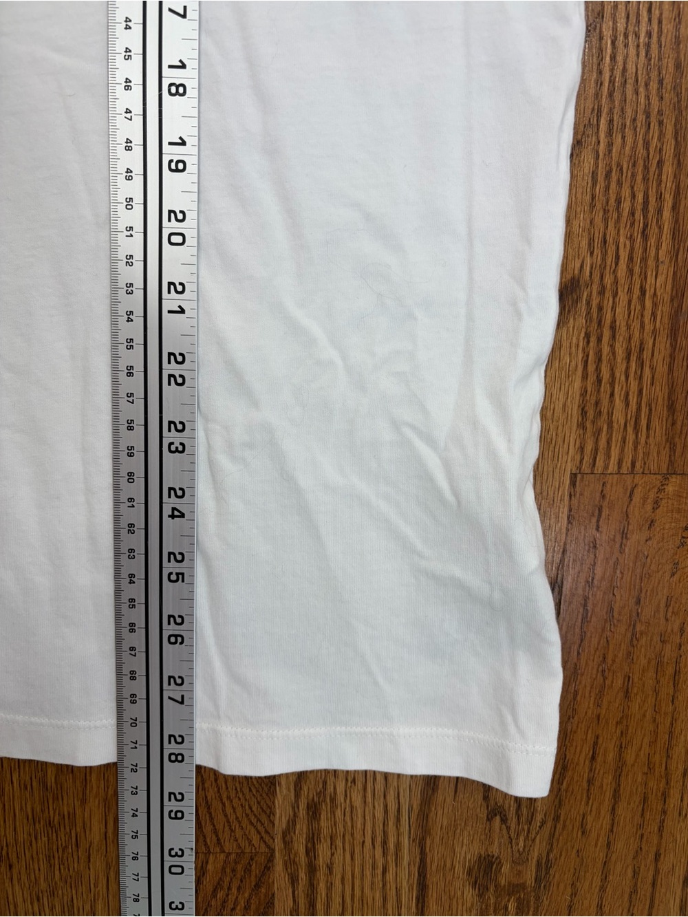 Vineyard Vines Baseball Whale Long Sleeve Tee (L) - Picture 5 of 7
